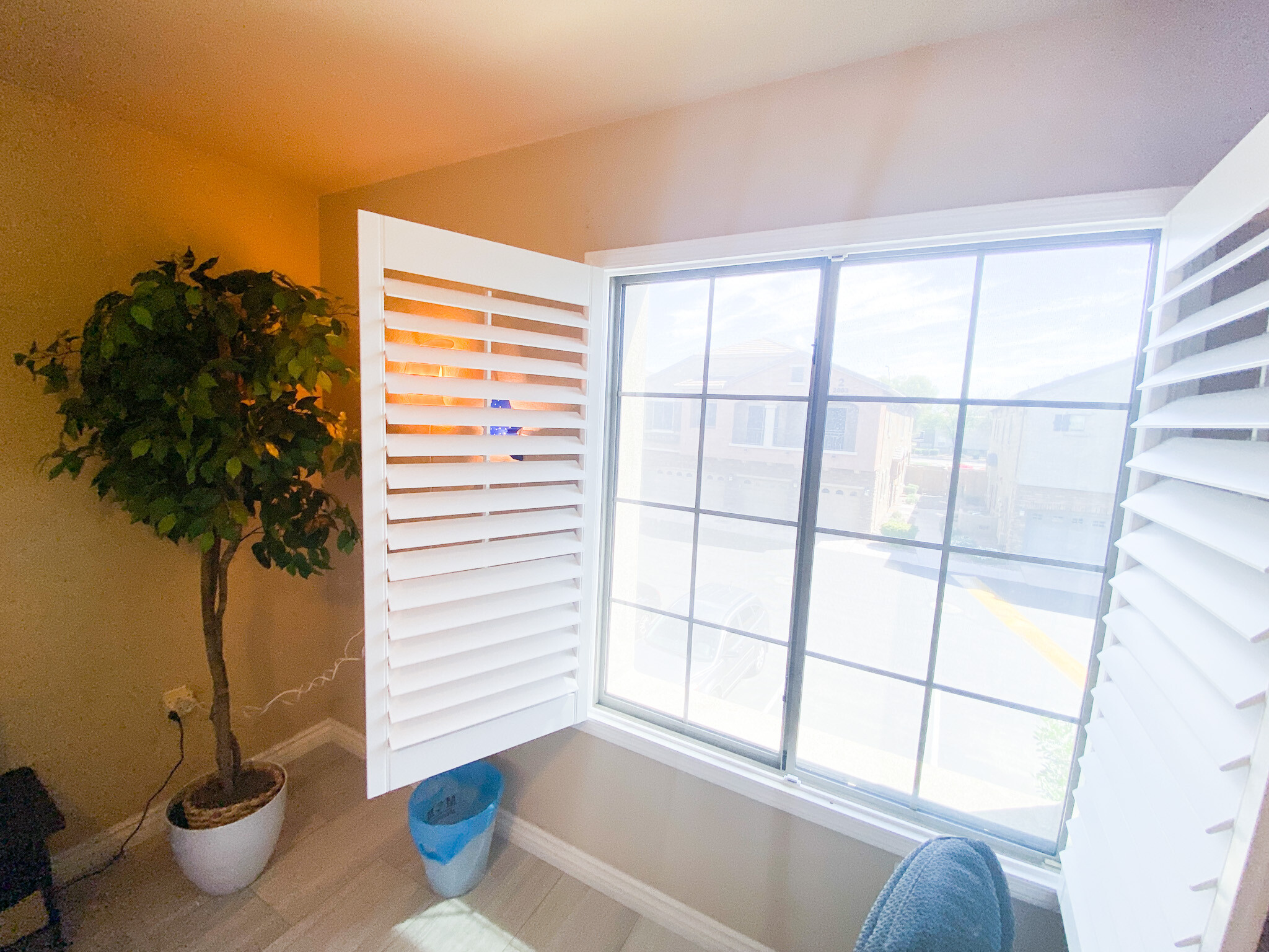 Building Photo - 1350 S Greenfield Rd