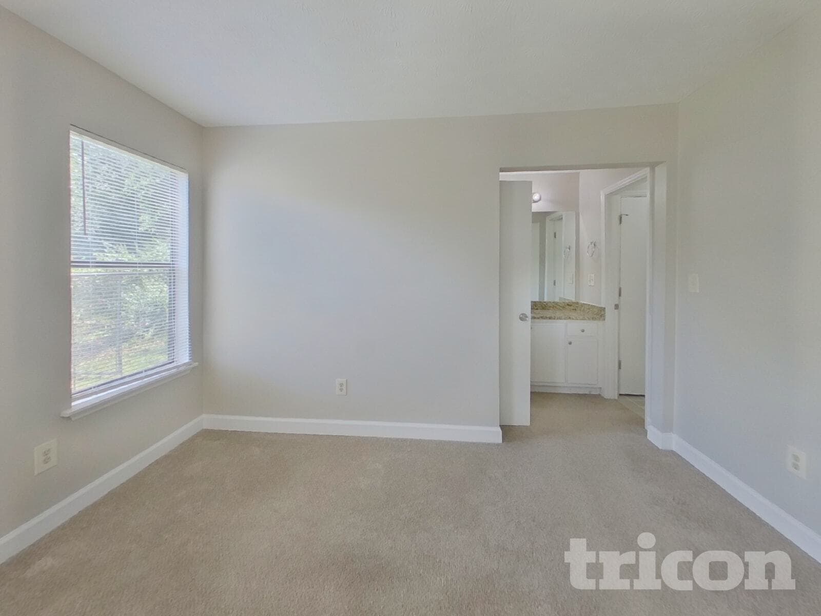 Building Photo - 2543 Mistletoe Ln SW