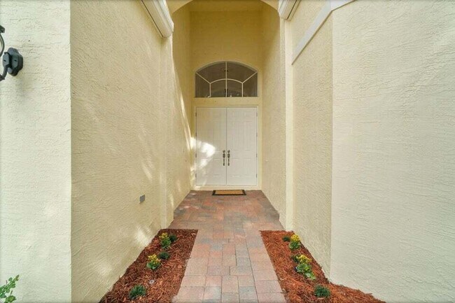 Building Photo - 8122 Driggs Hill