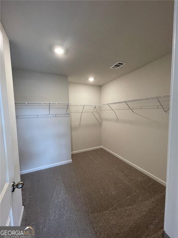Building Photo - 25 Pineview Dr