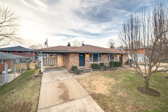 Building Photo - 10235 Jeffleigh Ln