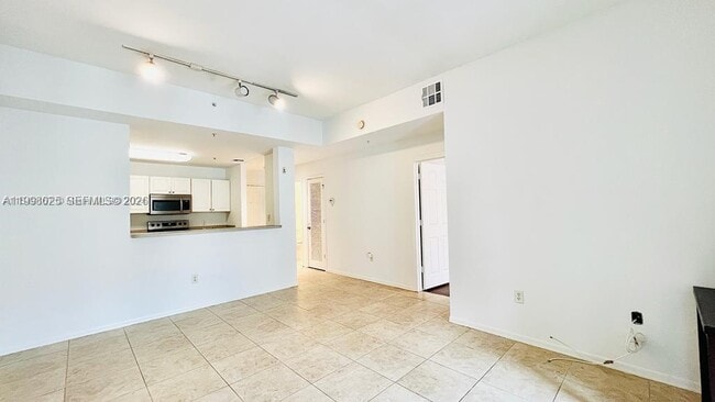 Building Photo - 1200 Town Center Dr