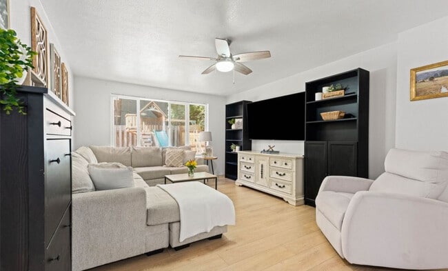 Building Photo - 21737 E Terra Ln SE