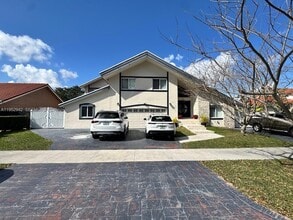 Building Photo - 10710 SW 141st Ave