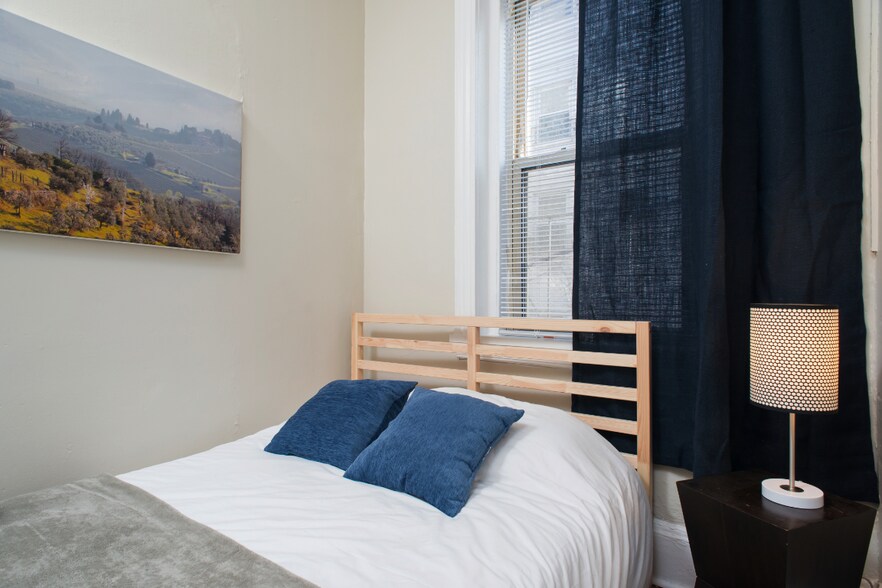 *Pictures are representative samples of the advertised unit. In some cases, the actual units you tou - 16 Moon St