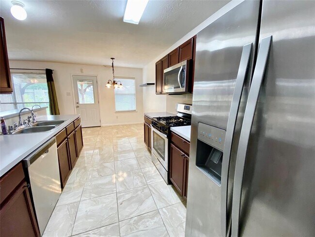 Building Photo - 7130 Sedona Ct