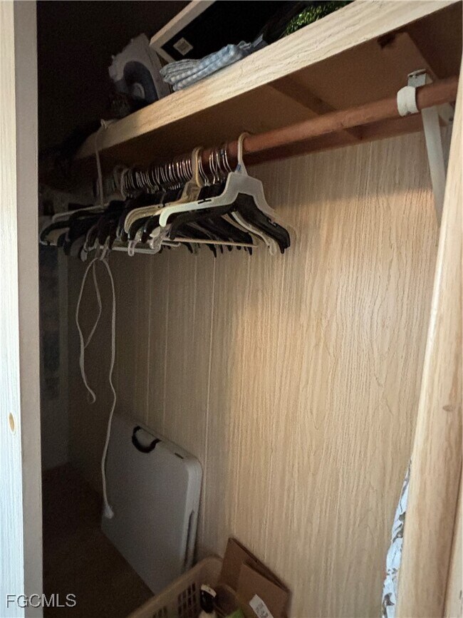 Building Photo - 207 Harvest Ln