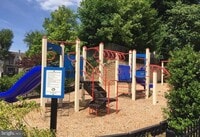 Building Photo - 81 Linden Pl