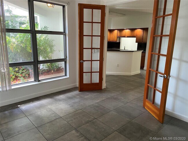 Building Photo - 3475-10 Mystic Pointe Dr
