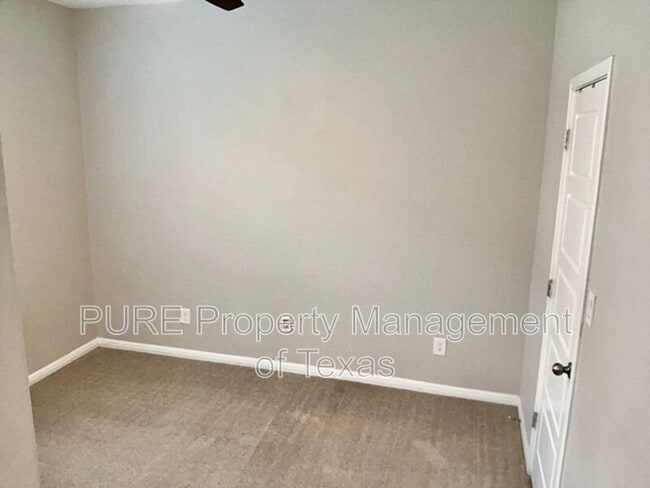 Building Photo - 128 Earl Keen St