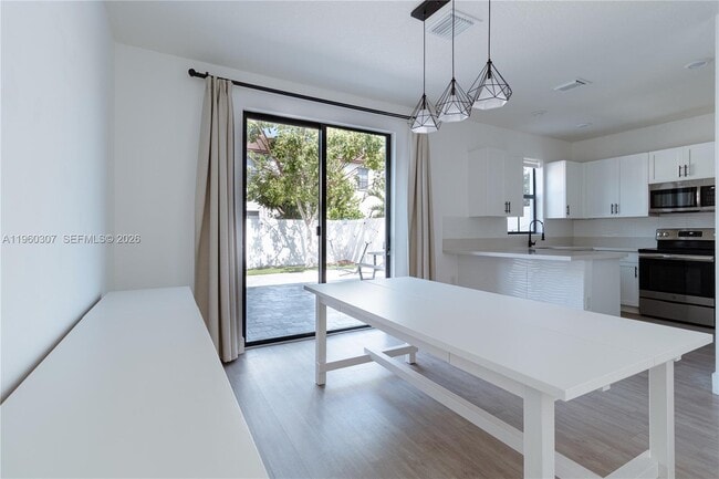 Building Photo - 3435 W 105th Pl