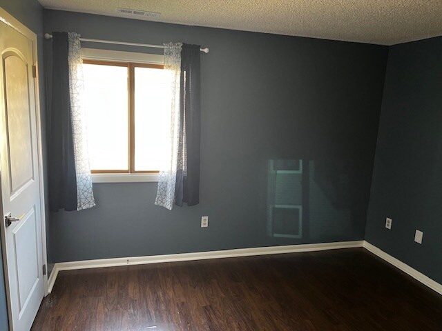 Building Photo - 5305 Ravens Crest Dr