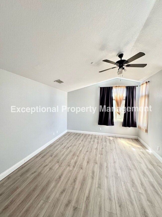 Building Photo - 11748 San Ribas Rd