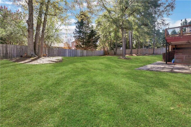 Building Photo - 127 Tara Blvd