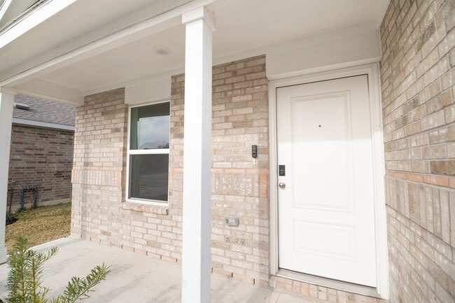 Building Photo - 18663 Scopello Dr