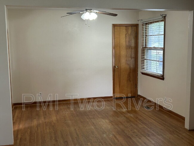 Building Photo - 328 Jacksonian Dr