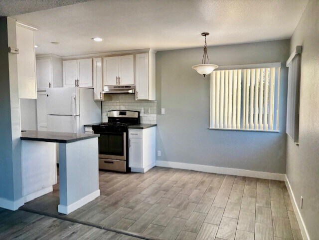 Building Photo - 17092 Emerald Ln