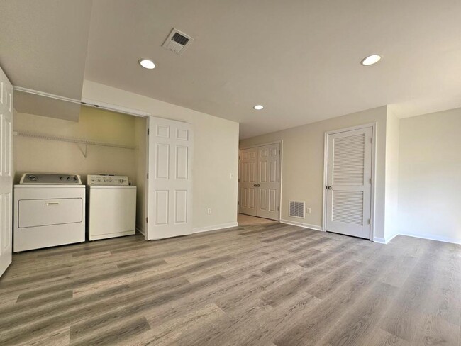 Building Photo - 15328 Elizabeth Burbage Loop