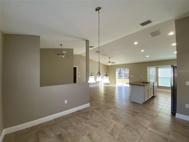 Building Photo - 4110 SW 132nd Ln