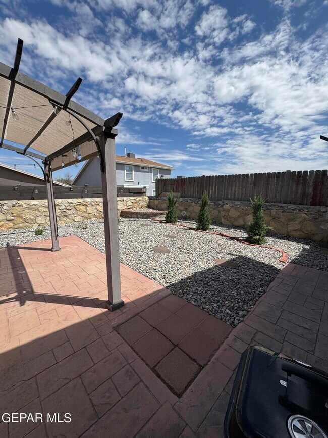 Building Photo - 14069 Jason Crandall Dr