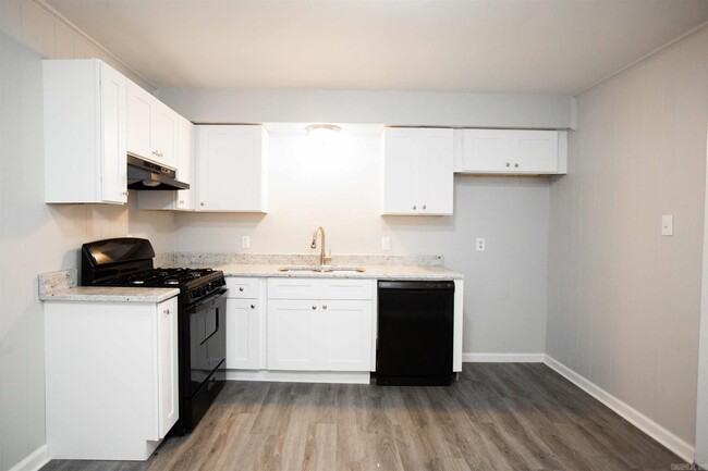 Building Photo - 5501 Halifax Dr