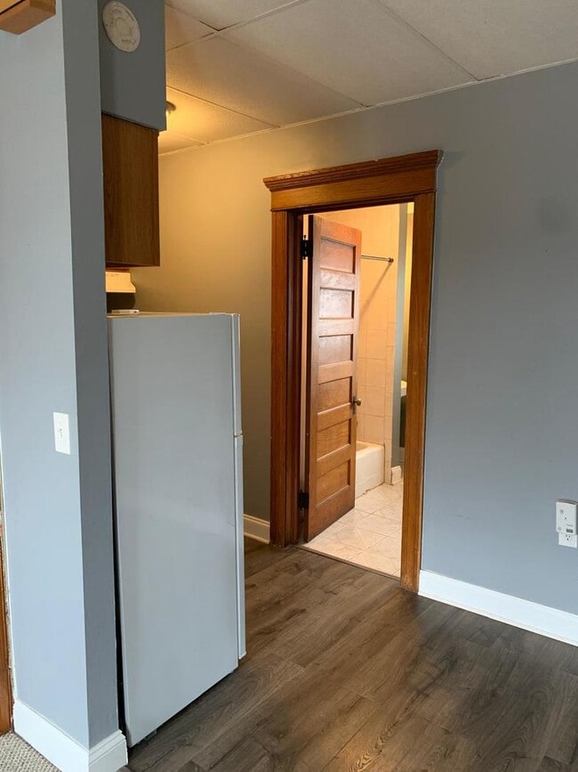 Building Photo - 355 W New York St