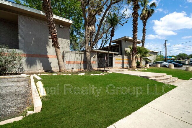 Building Photo - 255 E Rampart Dr