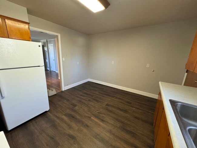 Building Photo - 1006 N 12th St