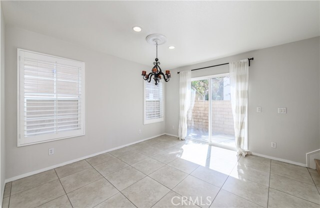 Building Photo - 502 N Placer Privado