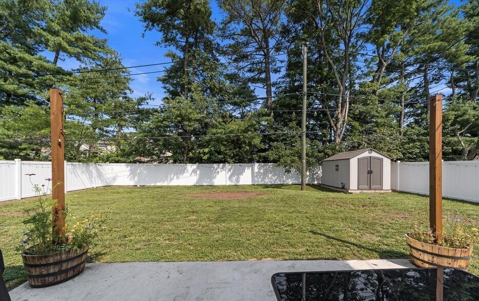 Building Photo - 97 Shawmont Ln