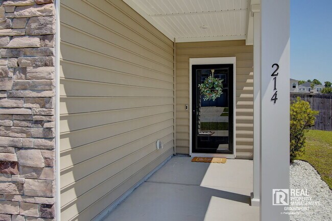 Building Photo - 214 Honey Horn Dr