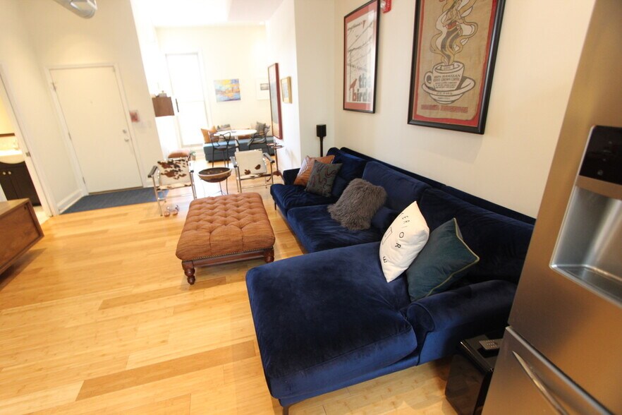 Entertainment Area - 139 7th St