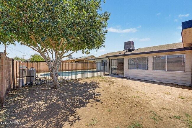 Building Photo - 6536 W Turney Ave