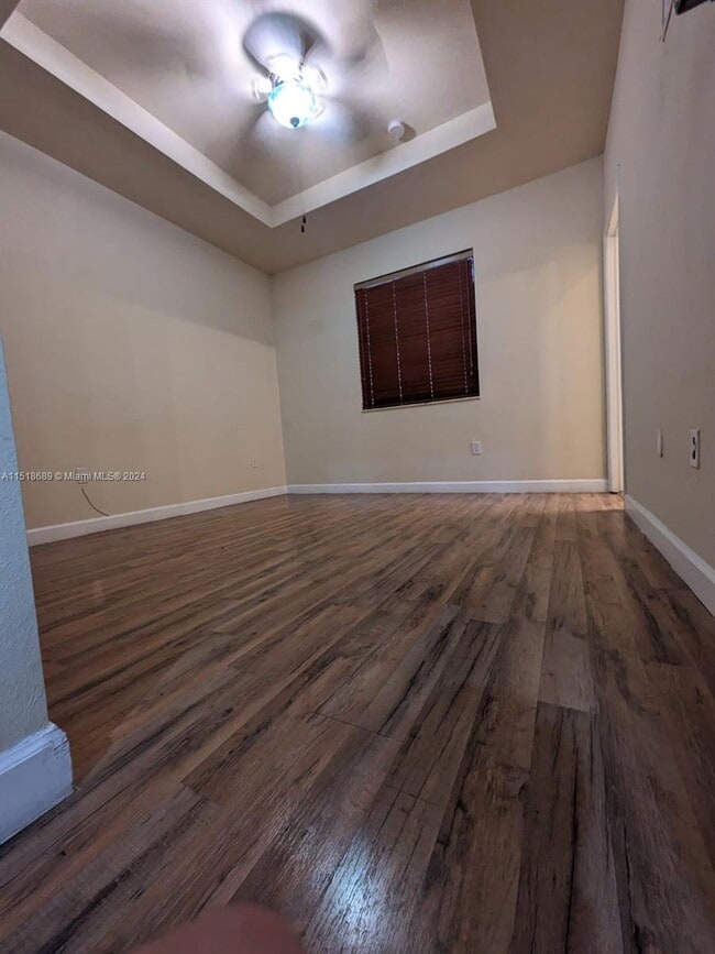 Building Photo - 424 SE 32nd Ave