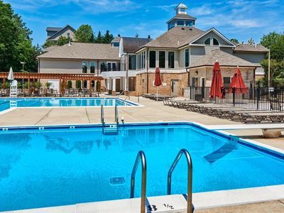 Building Photo - 5954 Norham Dr