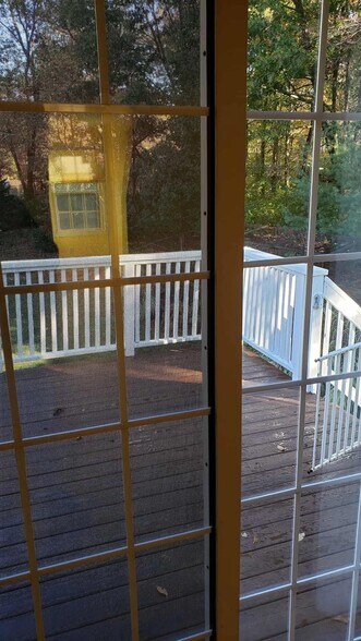 Private deck overlooking nature preserve - 8 Bridle Path Trl