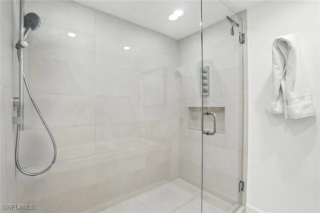 Building Photo - 9517 Gulf Shore Dr