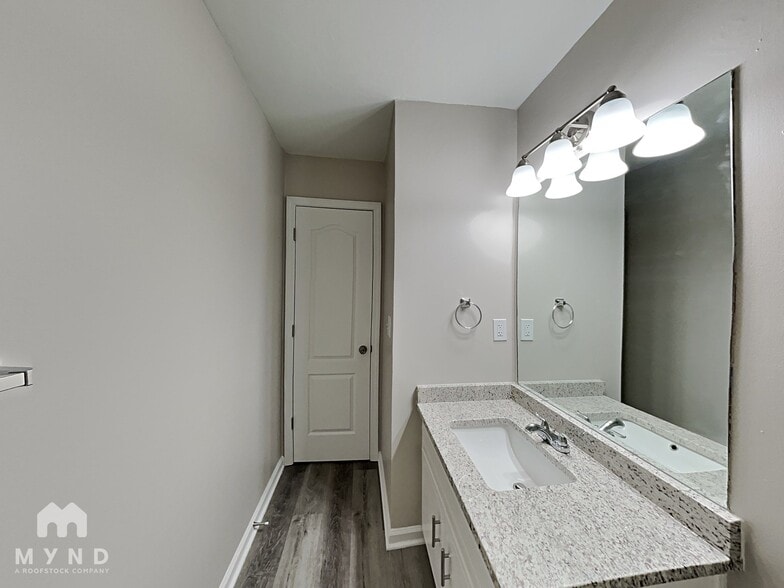 Building Photo - 10576 Sourwood Ct