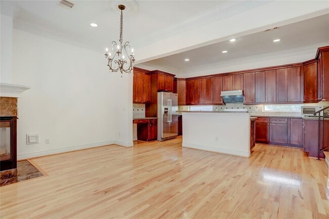 Building Photo - 5446 Crooms St