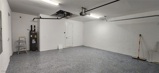 Building Photo - 4011 NW 38th Ln
