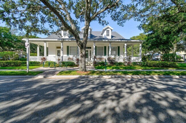 Building Photo - 354 Jacaranda Dr