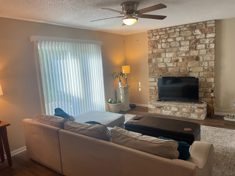 Building Photo - 114 Hughson Ct