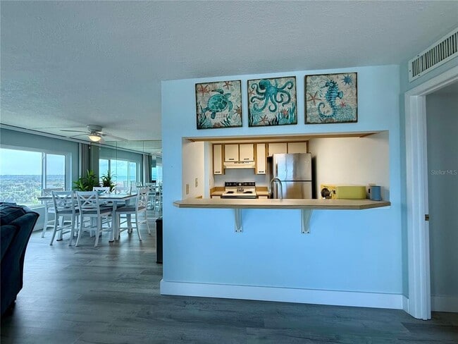 Building Photo - 3600 S Ocean Shore Blvd