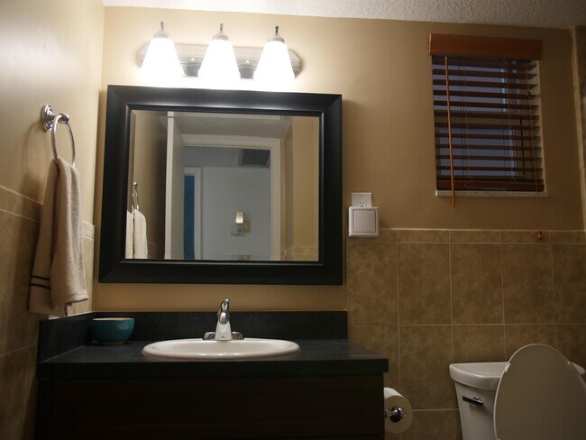 Building Photo - 2769 Garden Dr S