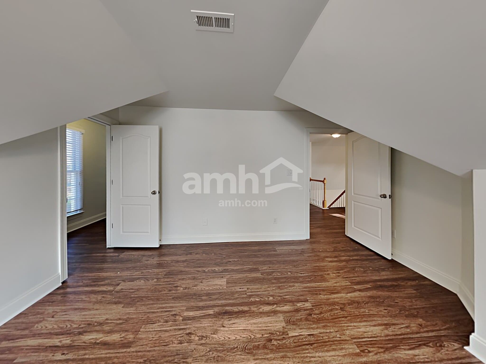 Building Photo - 830 Red Hawk Ct