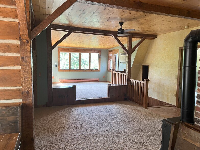 Building Photo - 55 S Main St