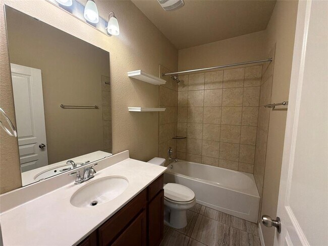 Building Photo - 516 Wyndcrest Drive
