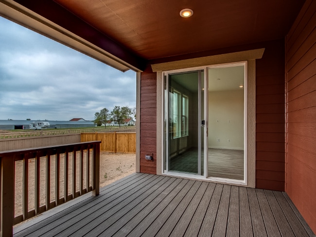 Building Photo - 678 176th Ave