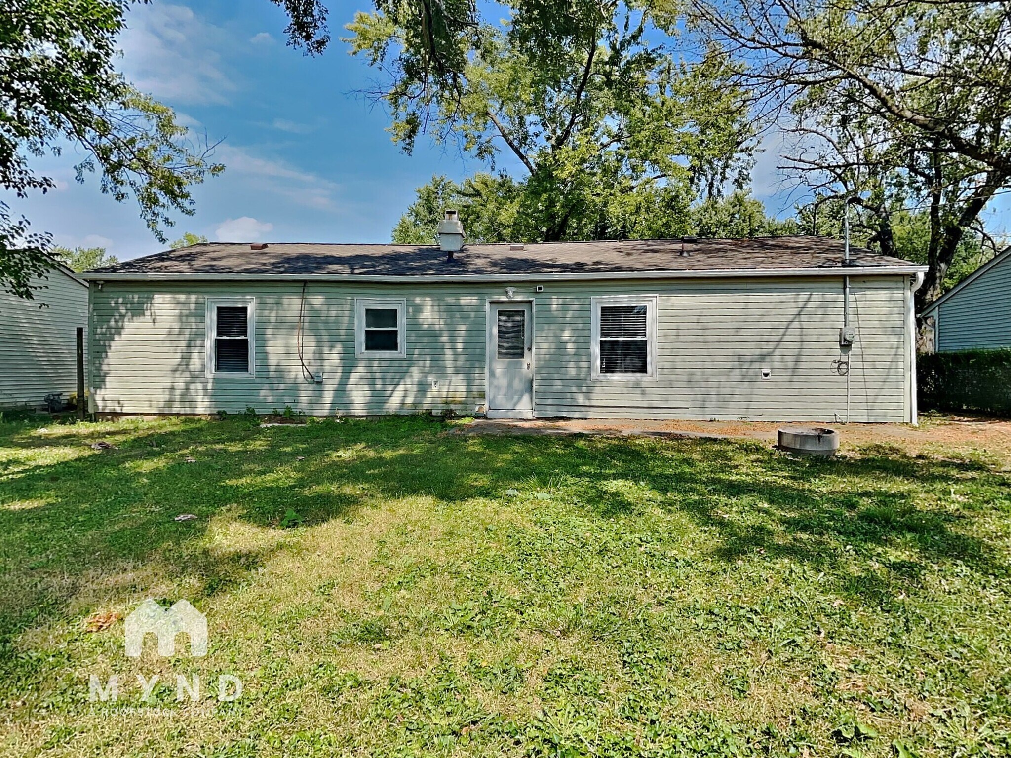 Building Photo - 6649 Meadowlark Dr