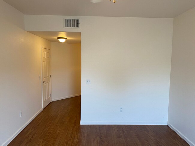 Building Photo - Summerlin!!! Gated!! Downstairs unit!! Tan...